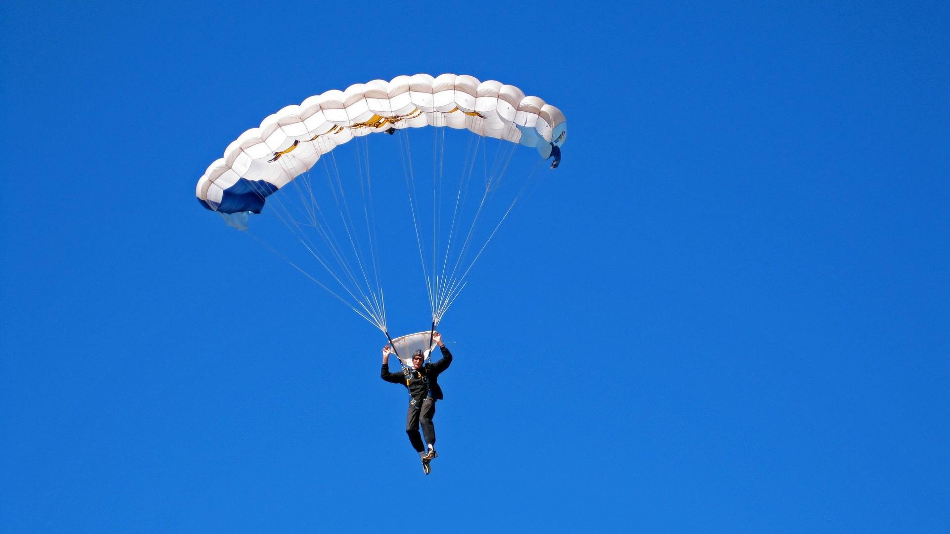 乐鱼体育网站入口-《Apex Legends》全球冠军赛即将开幕,热门战队争夺高额奖金,apex英雄冠军